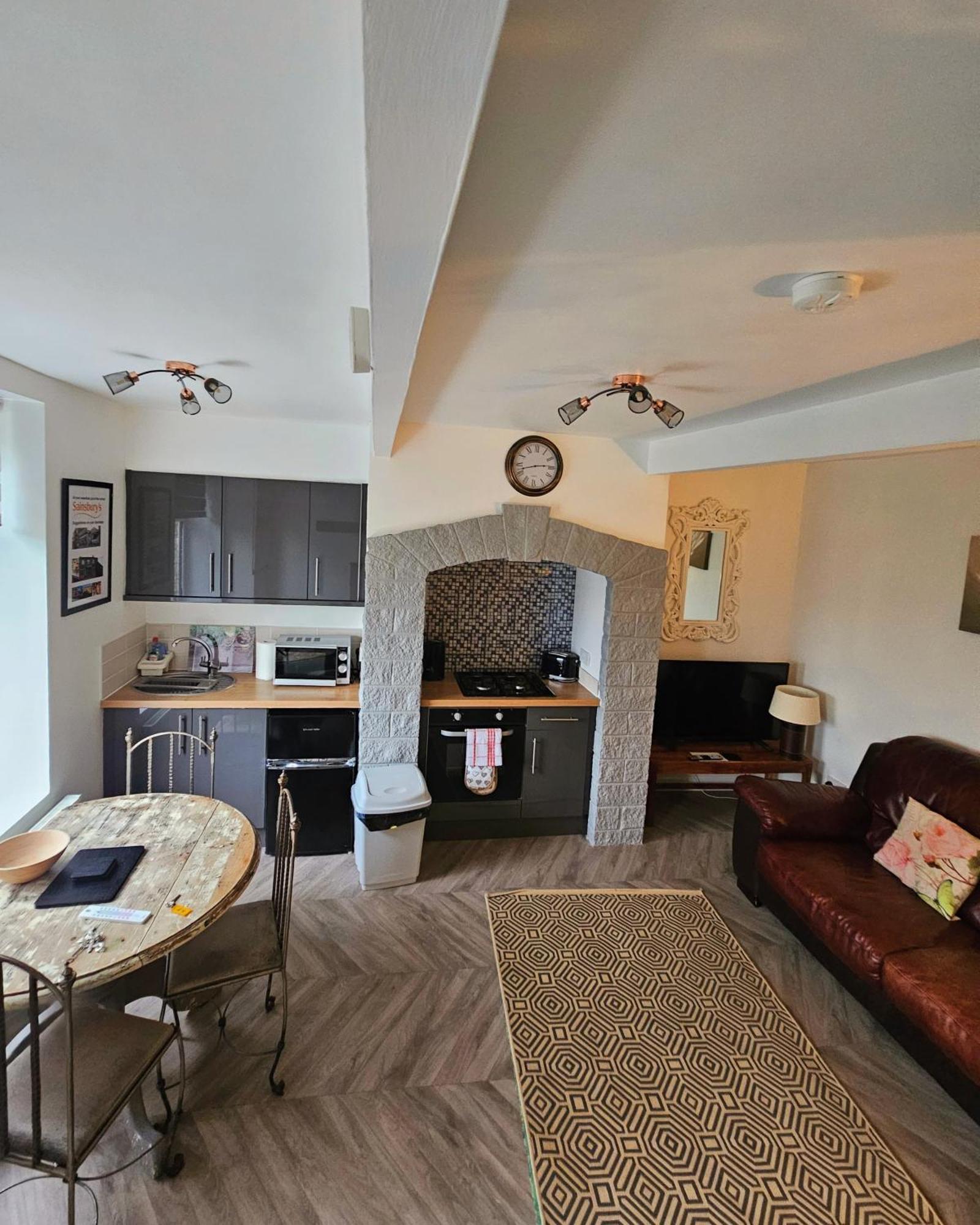 הודרספילד The Retreat At Plover Cottage Lindley מראה חיצוני תמונה